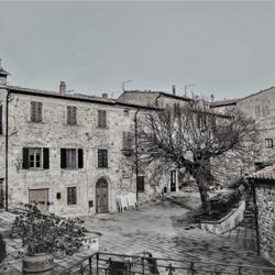 #13 - Piazzetta Senesi